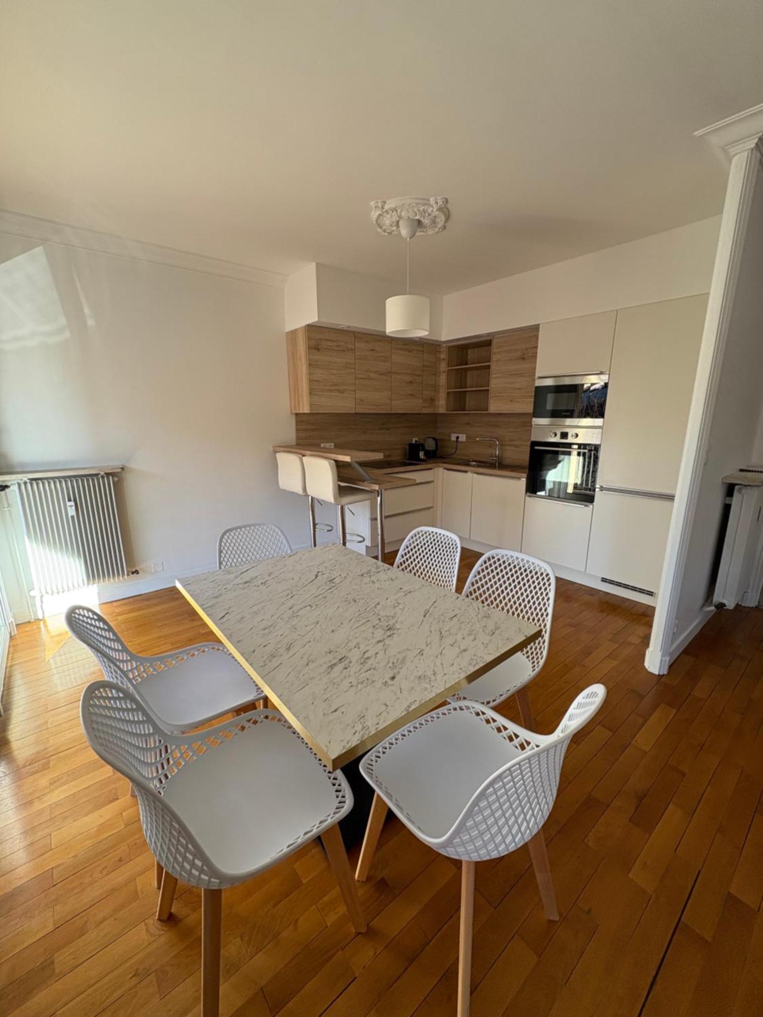 Cit'hotel Le Chris'tel Et Restaurant Le Puy-en-Velay