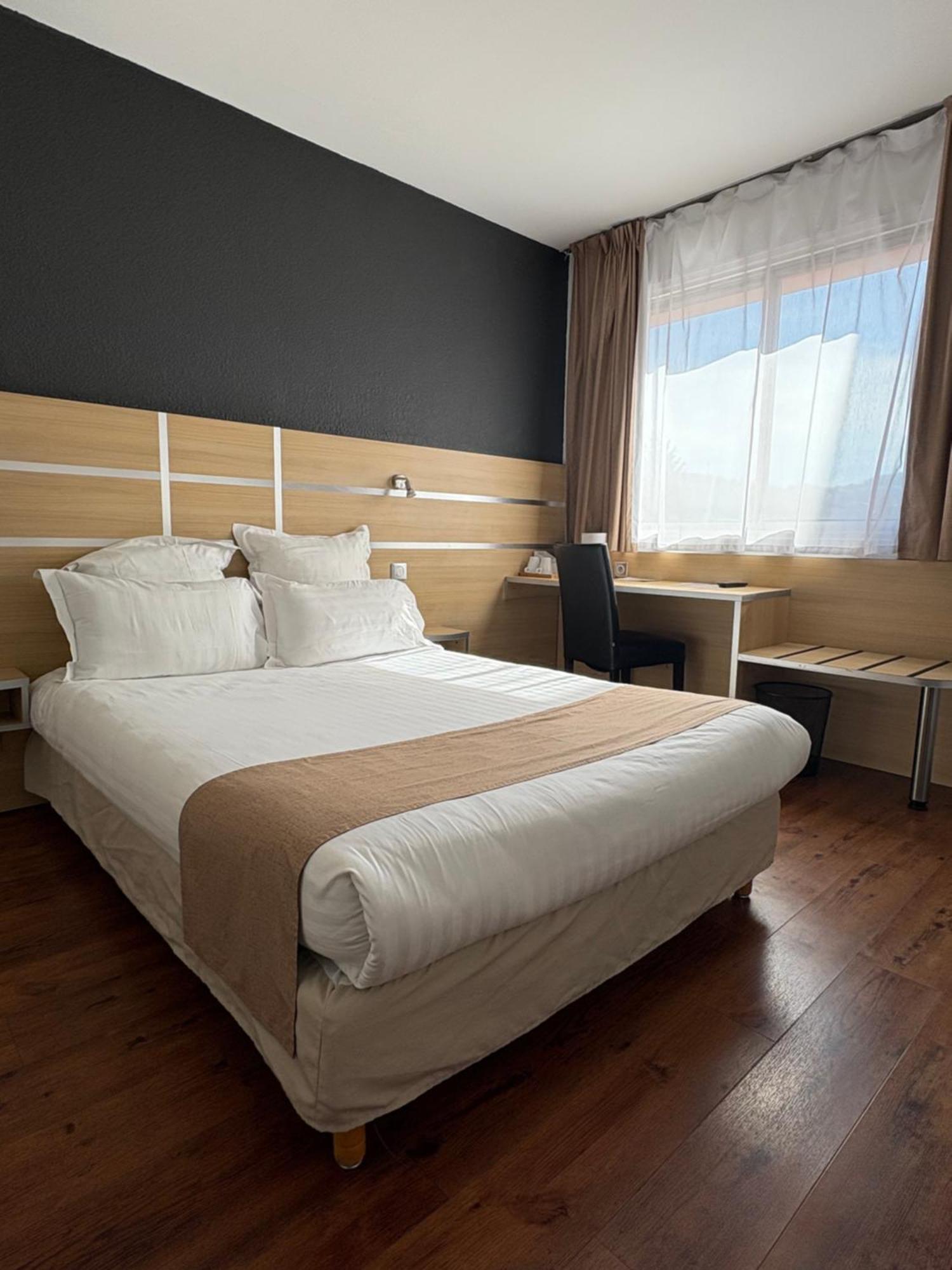 Cit'hotel Le Chris'tel Et Restaurant 3* Le Puy-en-Velay