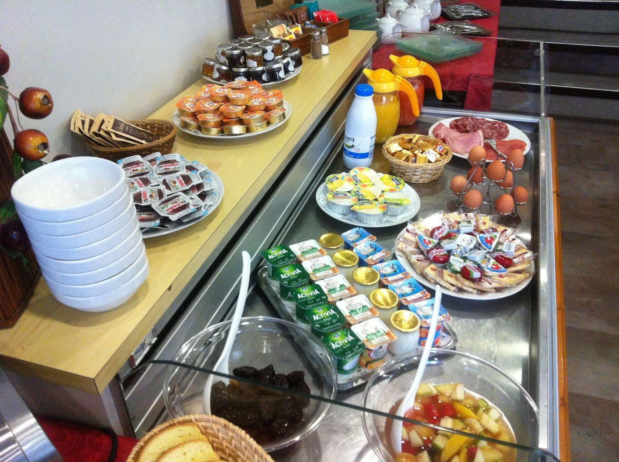Hotel Cit'hotel Le Chris'tel Et Restaurant 3*